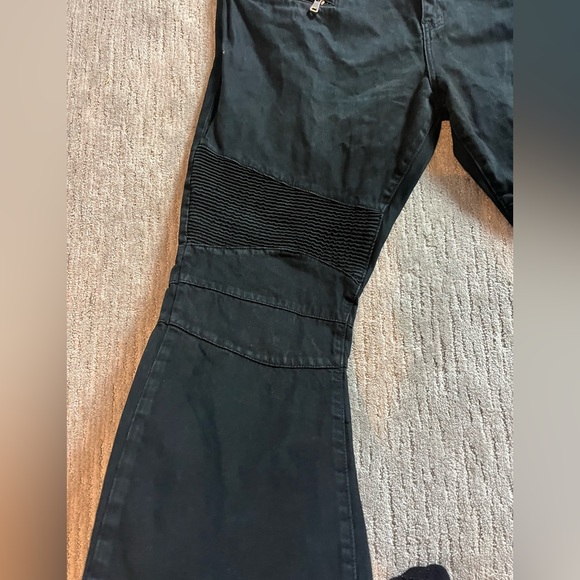 EMBELLISH BLACK STRAIGH LEG JEANS SZ 44 - Picture 3 of 9